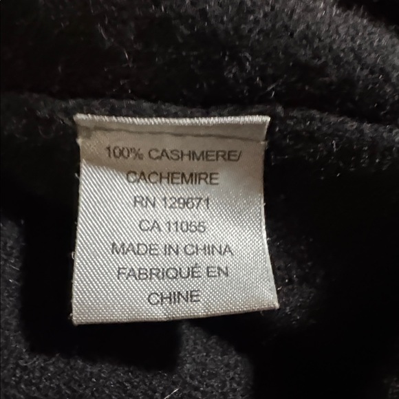 360 Cashmere Black V-Neck long Sweater size medium - Picture 5 of 5